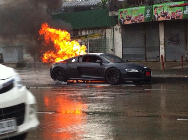 Суперкар Audi R8 V10 сгорел в Тайланде